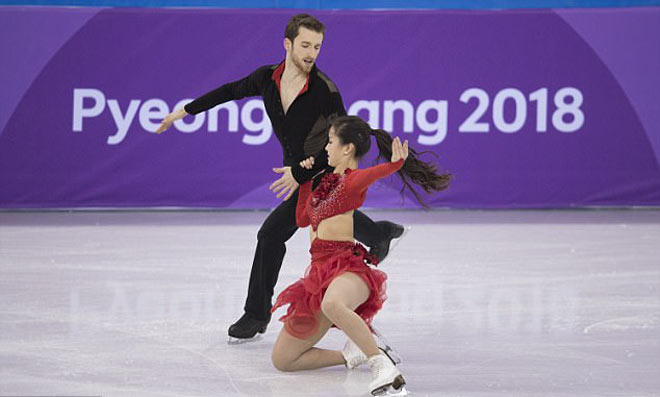 &#34;Đỏ mặt&#34; Olympic mùa đông 2018: Mỹ nhân đứt cúc áo, &#34;thả rông&#34; thi đấu tiếp - 5