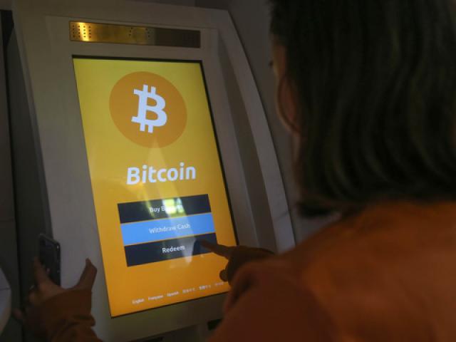 Tài chính - Bất động sản - Sóng gió tiền ảo năm Đinh Dậu