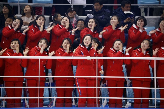 Việc tham gia đội cổ vũ Triều Tiên cũng có thể giúp các thành viên trở nên nổi tiếng