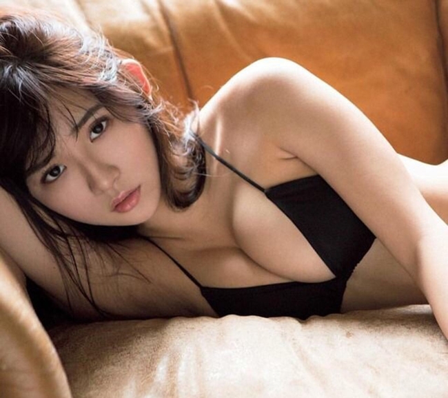 Sau 2 năm theo đuổi hình tượng sexy, Nana Asakawa giờ đã là gương mặt quen thuộc trong làng mẫu Nhật Bản với những bộ ảnh áo tắm, bikini rực lửa.