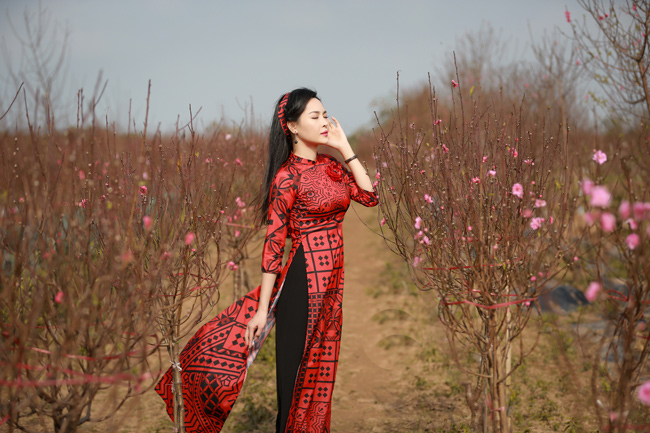 &#34;Xuất phát điểm của mình không giống những cô gái khác. Mình lại là người nhạy cảm, mỗi khi làm quen với ai đó đều phân vân không biết họ yêu nhân cách mình hay chỉ yêu gương mặt của mình&#34;, Quỳnh chia sẻ.&nbsp;