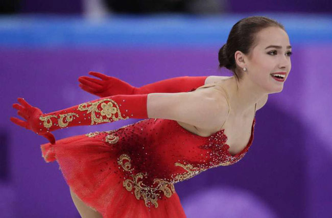 Alina Zagitova năm nay 15 tuổi.