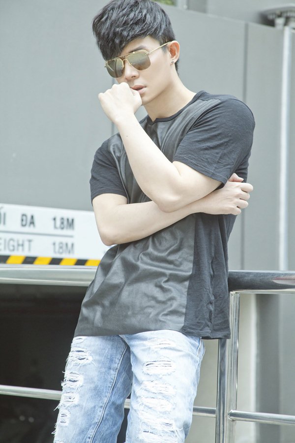 Nathan Lee điển trai như tài tử, xuống phố với loạt đồ hiệu - 8