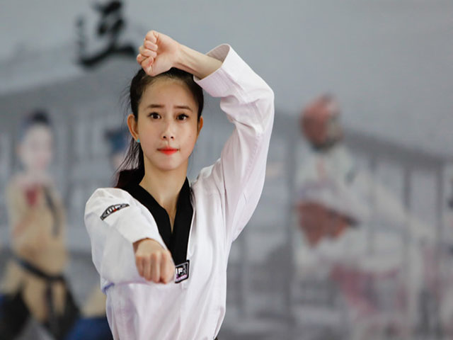 Châu Tuyết Vân: Từ cô nàng cứng đầu đến nhà vô địch thế giới