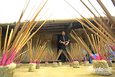 Làng hương lưng chừng núi rộn ràng vào Tết - 9