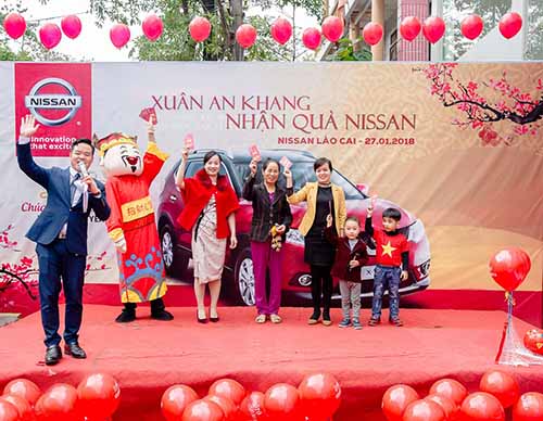 Rộn ràng sắc xuân tại hệ thống showroom Nissan Việt Nam - 6