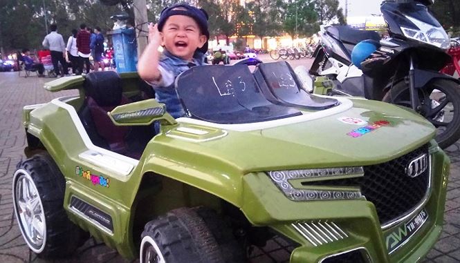 Sát Tết, nghề vận chuyển hoa kiểng lên ngôi - 5