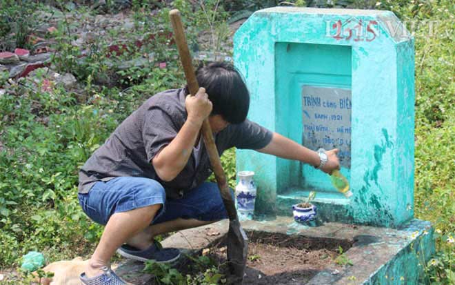 Thấp thỏm mùa Tết cuối cùng giữa lòng nghĩa trang - 7