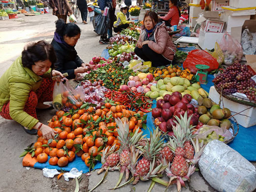 Đồ thờ cúng tăng giá vù vù những ngày cận Tết - 1