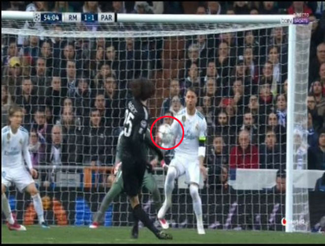 Ronaldo kỉ lục 100 bàn cúp C1, Real bị tố trọng tài tiếp tay hạ PSG - 3