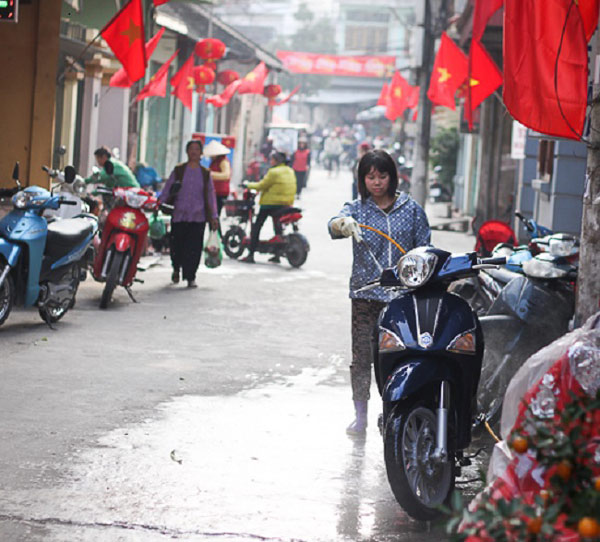 Rửa xe ở quê ngày Tết: Một ngày công bằng vài tạ thóc - 3