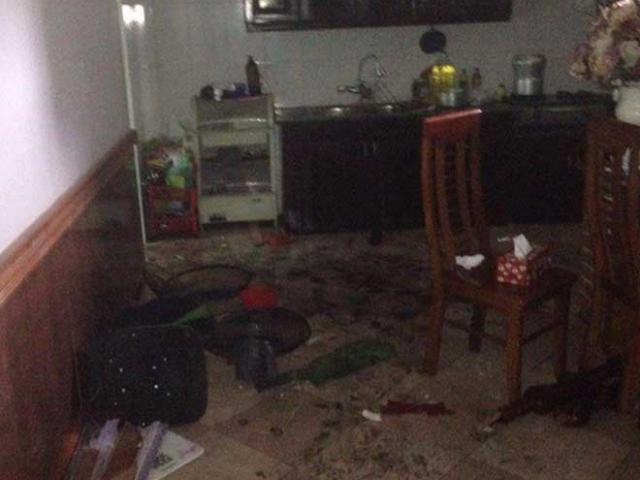 Pháp luật - Nghi án lái ô tô tông sập cổng, nổ mìn tại nhà nữ giáo viên