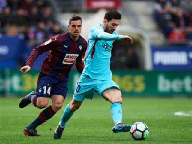 Eibar - Barcelona: Đánh vật với ”ngựa ô”, bước ngoặt thẻ đỏ