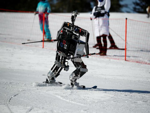 Robot trượt tuyết tại Olympic: Con người vẫn là "vô đối"