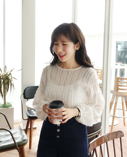 Tết ấm áp diện ngay kiểu áo siêu nữ tính này - 3