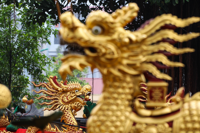 Xem trai làng cởi trần, rước pháo “khủng” tại ngôi làng tỷ phú ở Việt Nam - 3