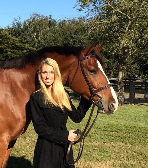 Đánh bại 10 ngàn mỹ nhân, người đẹp tóc vàng được tạp chí đàn ông “sủng ái” - 13