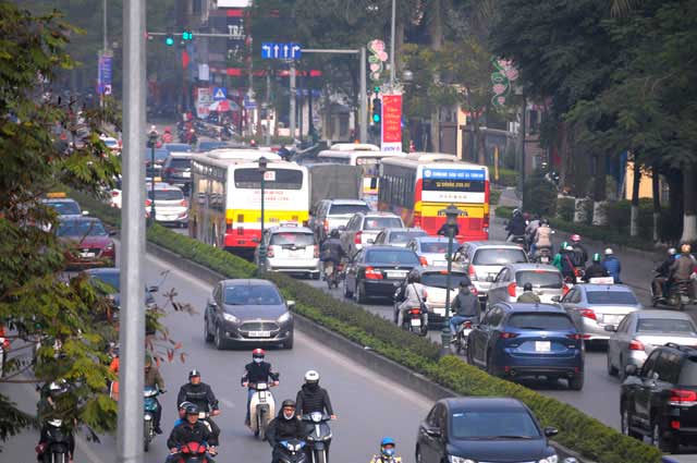 Mọi ngả đường về cửa ngõ HN đều ùn ứ ngày cuối dịp nghỉ Tết - 6