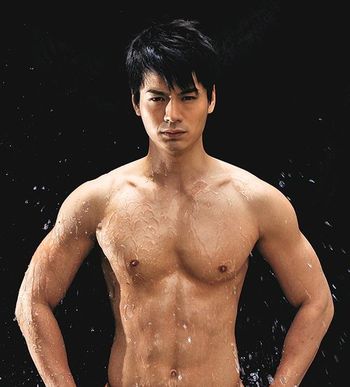 Sự thật sau cơ bụng 6 múi của "Sa Tăng quyến rũ nhất màn ảnh" - 2