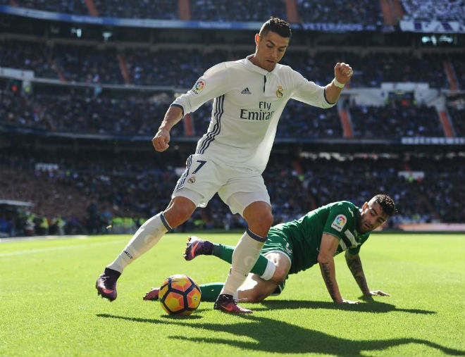 Leganes - Real Madrid: Vua Ronaldo bùng nổ, &#34;ngắm bắn&#34; tý hon - 1