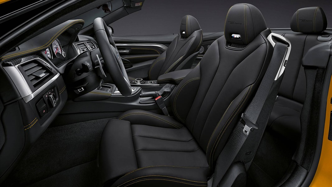 BMW M4 Convertible phiên bản kỷ niệm 30 năm dòng xe mui trần ra đời  - 3