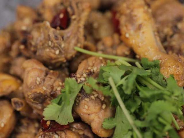 Ẩm thực - Gà xào cay "ngon phát khóc" cho ngày lạnh