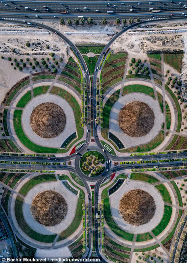 Đường giao thông tại ốc đảo Silicon Oasis ở thành phố Dubai.