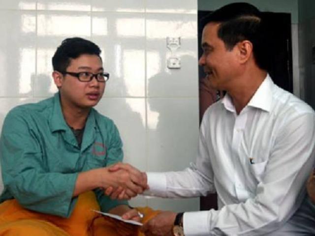 Tin tức trong ngày - Nóng trong tuần: Đánh bác sĩ trọng thương vì chuyện quay phim vợ đẻ