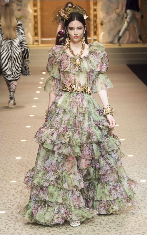 Cả Milan choáng ngợp với những nữ thần Dolce & Gabbana - 13