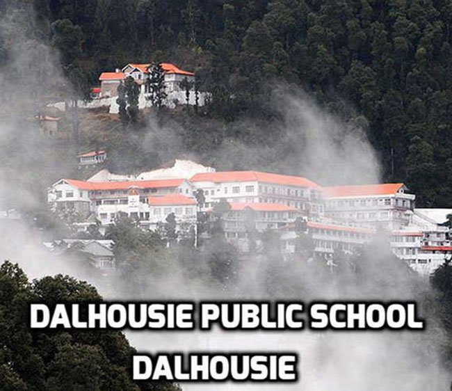 Trường công Dalhousie tại Dalhousie, điều gì có thể làm khiến học sinh hưng phấn hơn khi được học tập trong ngôi trường đẹp như mơ tại một trong những thị trấn đẹp nhất nước này?