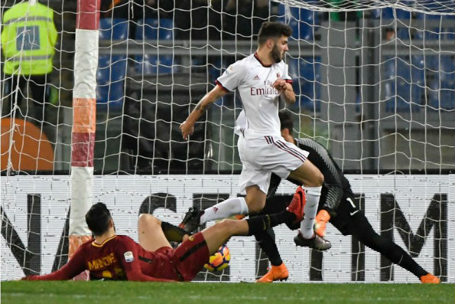 Roma - Milan: Bắn phá liên hoàn, đòn đau sau giờ nghỉ - 1
