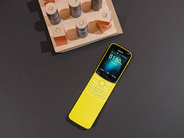 Cận cảnh Nokia 8110 mới truy cập 4G, giá 2,2 triệu đồng
