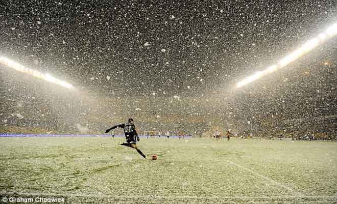 Ngoại hạng Anh nghỉ đông: Bước ngoặt lịch sử, tham vọng bá chủ châu Âu - 1