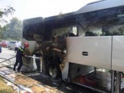 Tin tức trong ngày - Xe khách bốc cháy trên phố Sài Gòn, cả chục người gào khóc