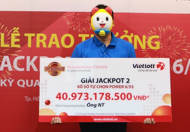 Nóng 24h qua: Xuất hiện tỉ phú Vietlott đầu tiên của năm Mậu Tuất - 1