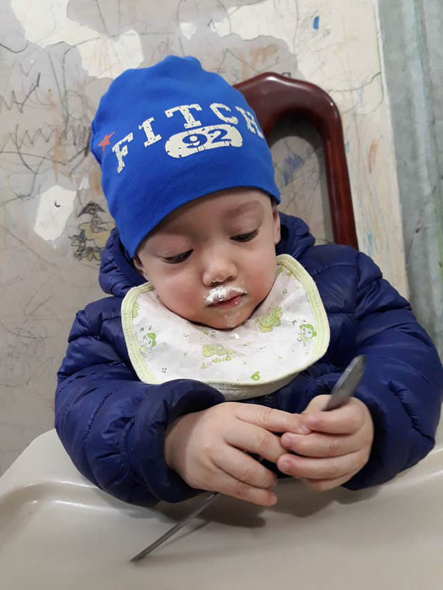 3 bé trai sinh cùng trứng - 200 triệu ca mới có 1 trên thế giới - bây giờ ra sao? - 6