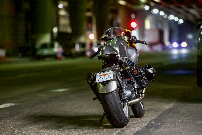 BMW R nineT bọc sợi thủy tinh, nhìn là mê ngay - 12