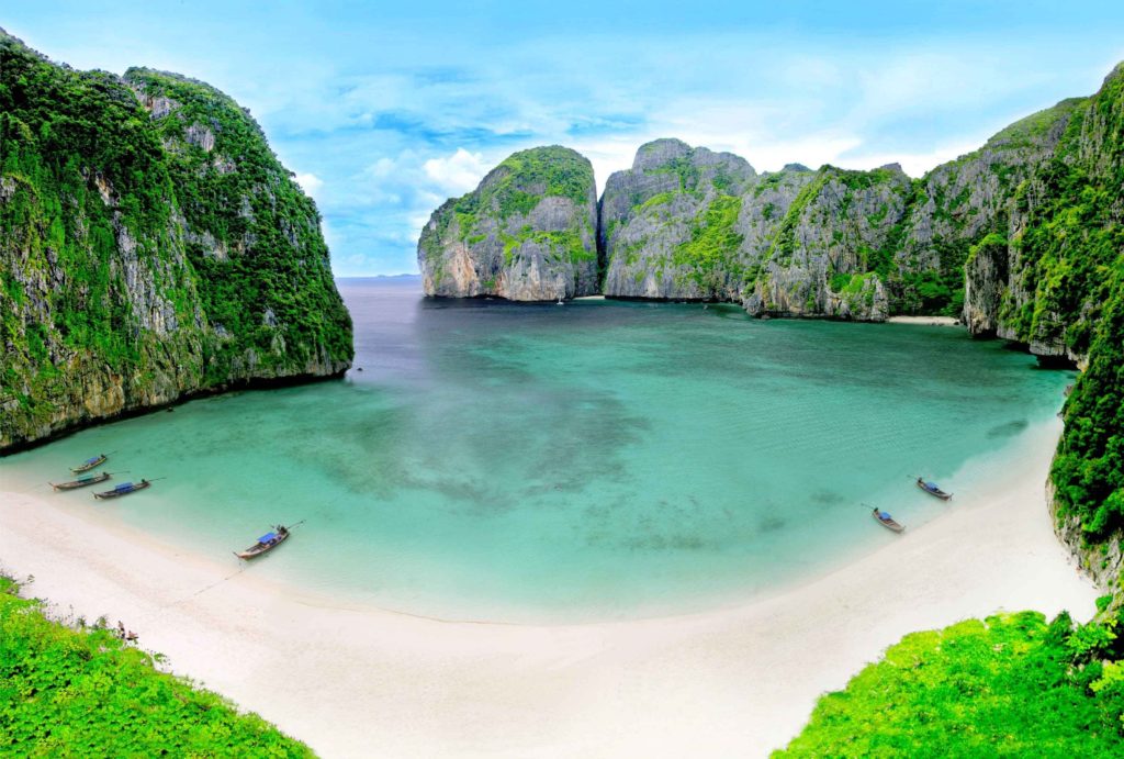 Ngắm vùng vịnh Maya tuyệt đẹp trước khi đóng cửa vì quá tải - 1