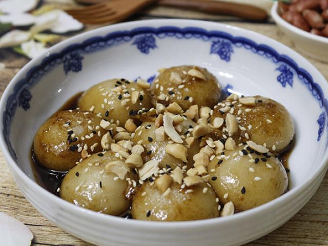 Ẩm thực - Rằm tháng Giêng làm bánh chay rim đường cúng Nguyên tiêu