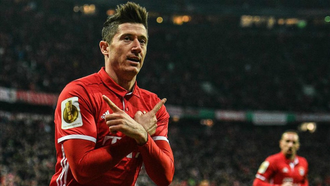 &#34;Đại bàng&#34; Lewandowski làm loạn Bayern, đòi đi: MU đánh tiếng, Lukaku lo sợ - 2