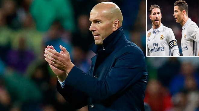 Real nổi sóng: Ronaldo & Ramos &#34;dạy khôn&#34; Zidane, xử &#34;kẻ nổi loạn&#34; - 1