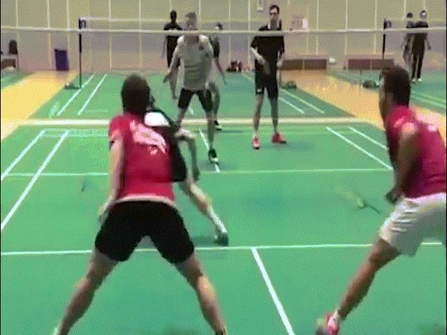 Thể thao - Cầu lông kinh điển: 6 người cùng so tài, cầu bay vun vút như "tên lửa"