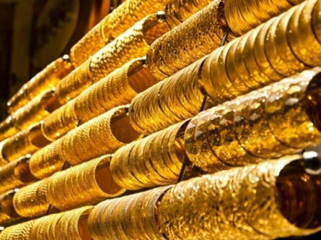 Tài chính - Bất động sản - Giá vàng hôm nay 2/3: Vàng tiếp tục mất giá, tỷ giá vẫn đi lên