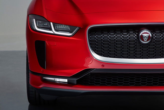 Xe điện Jaguar I-Pace ra mắt giá 1,6 tỷ đồng - 9