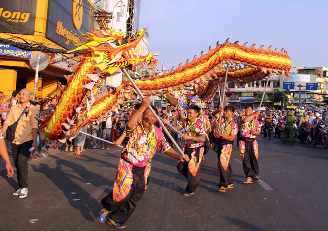 Tiên nữ đi cà kheo, thầy trò Đường Tăng "xuất hiện" ở Chợ Lớn - 6