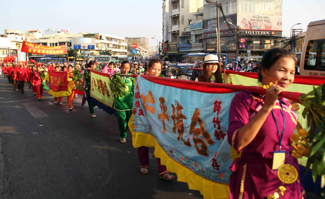 Tiên nữ đi cà kheo, thầy trò Đường Tăng "xuất hiện" ở Chợ Lớn - 13