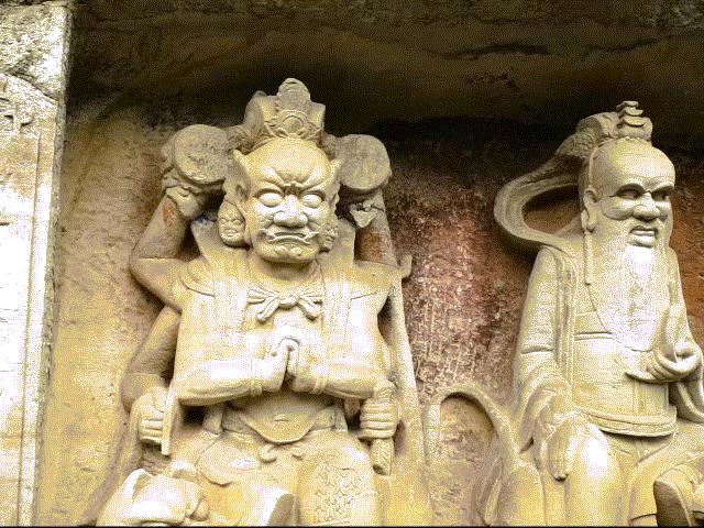 Chiêm ngưỡng 60.000 bức tượng khắc trên vách đá ở Trung Quốc