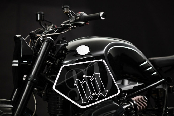 Cận cảnh BMW R nineT bản chiến binh bóng đêm cực ngầu - 2