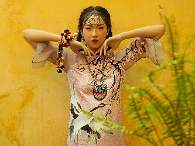 Người mẫu - Hoa hậu - NTK Hùng Việt hoài niệm với áo dài ngày xuân của Hà Nội