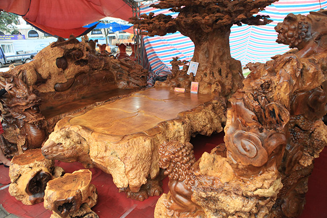 Chiêm ngưỡng bộ kỳ mộc Tứ linh quần tụ bằng gỗ nu nghìn năm tuổi giá 3,5 tỷ đồng - 7